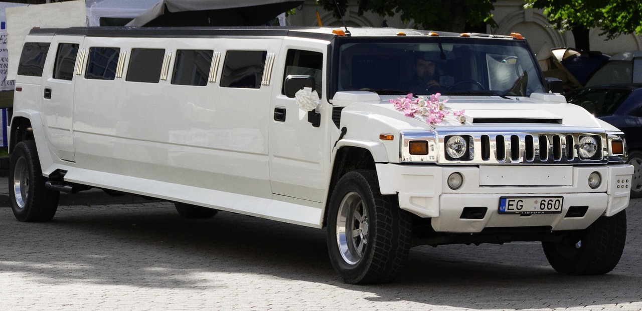stretch-limousine